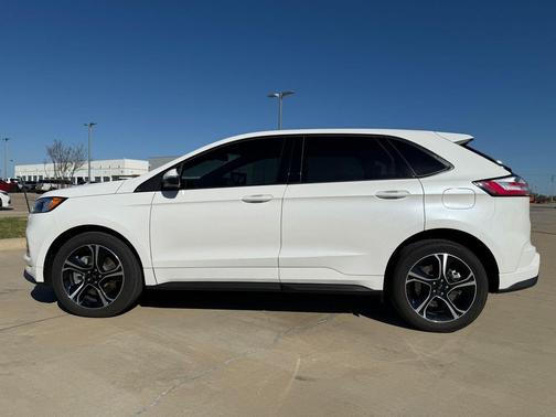 2023 Ford Edge ST