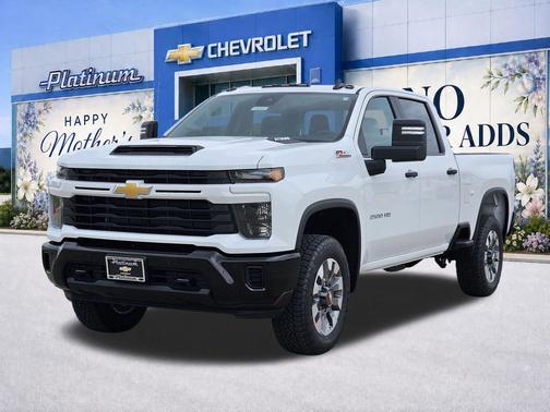 Summit White 2026 Chevrolet Silverado 2500 Custom