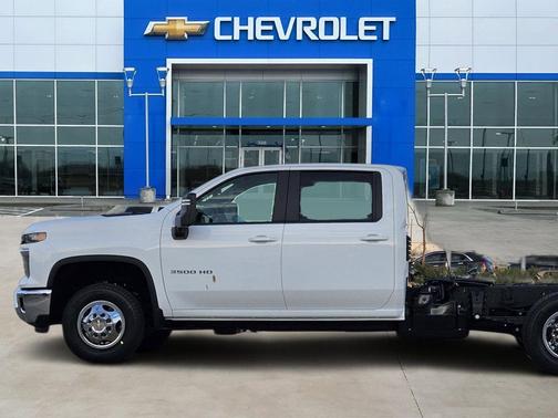 2026 Chevrolet Silverado 3500 LT