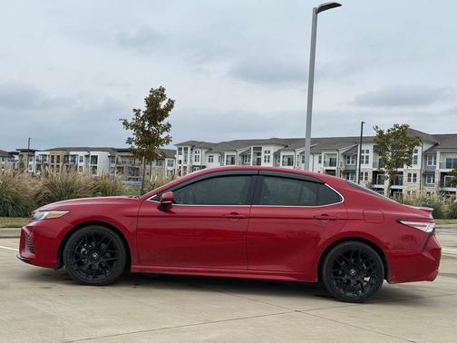 2019 Toyota Camry XSE