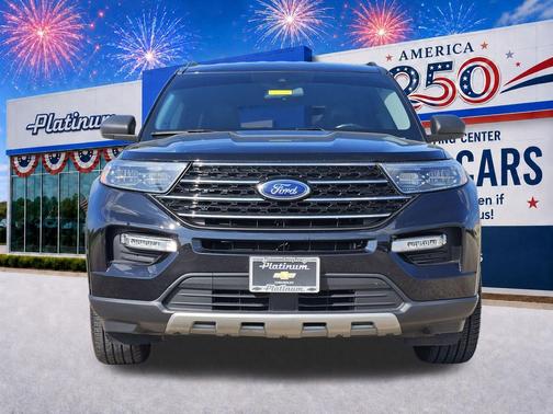 AGATE BLACK METALLIC 2021 Ford Explorer XLT
