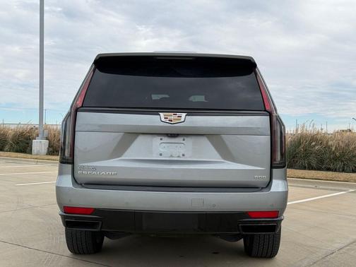 2023 Cadillac Escalade Sport