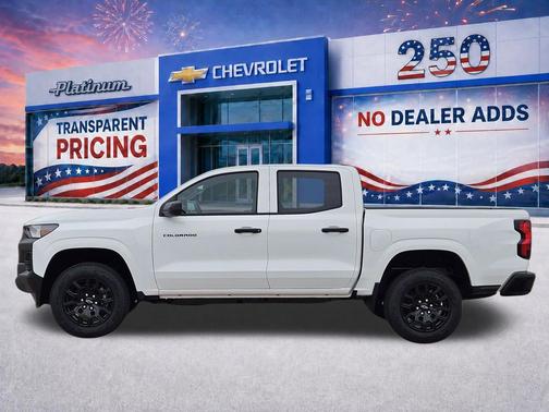Summit White 2026 Chevrolet Colorado WT
