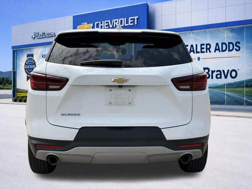 Summit White 2025 Chevrolet Blazer 2LT