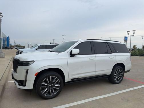 2023 Cadillac Escalade Sport
