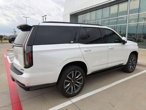 2023 Cadillac Escalade Sport