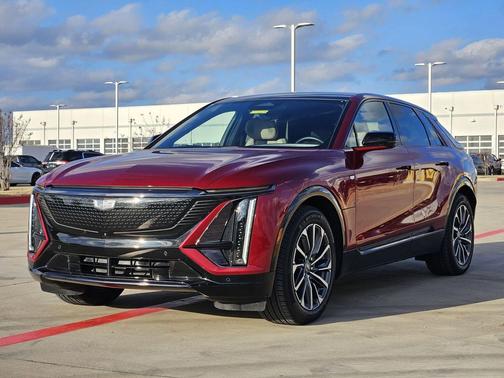 2024 Cadillac LYRIQ Sport