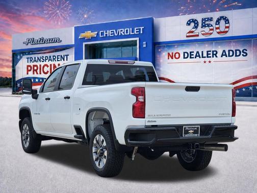 Summit White 2026 Chevrolet Silverado 2500 Custom