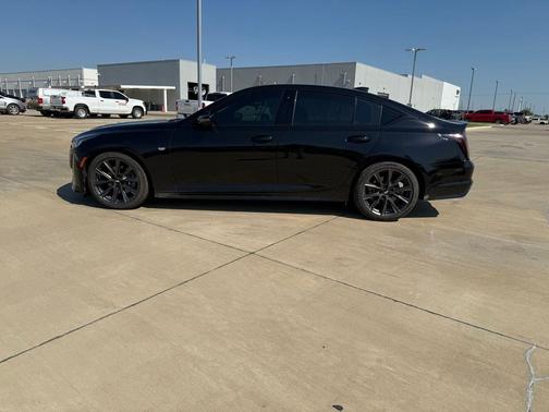 2022 Cadillac CT5 Sport