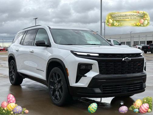 Iridescent Pearl Tricoat 2024 Chevrolet Traverse RS