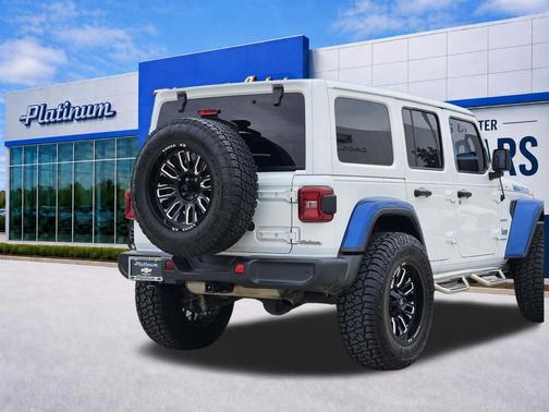 Bright White Clearcoat 2018 Jeep Wrangler Unlimited Sahara