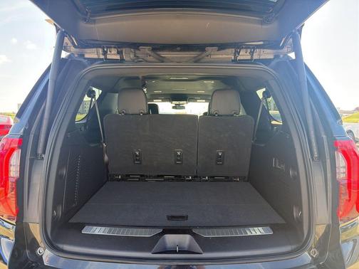 Onyx Black 2025 GMC Yukon XL Denali