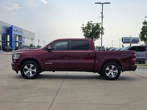 Delmonico Red Pearlcoat 2022 RAM 1500 Laramie