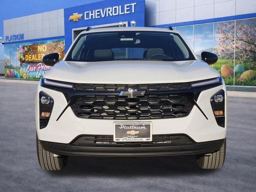 Summit White 2026 Chevrolet Trax LT