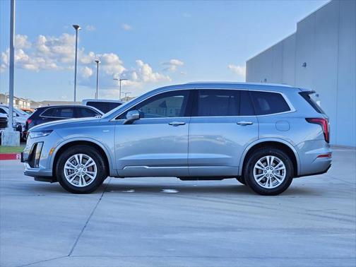 2025 Cadillac XT6 Luxury FWD