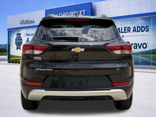 Mosaic Black Metallic 2023 Chevrolet Trailblazer LT