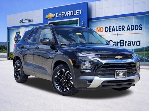 Mosaic Black Metallic 2023 Chevrolet Trailblazer LT
