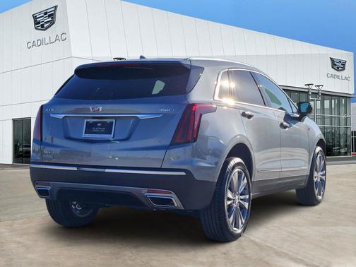 Argent Silver Metallic 2026 Cadillac XT5 Premium Luxury