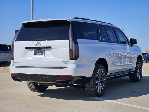 2026 Cadillac Escalade ESV Sport