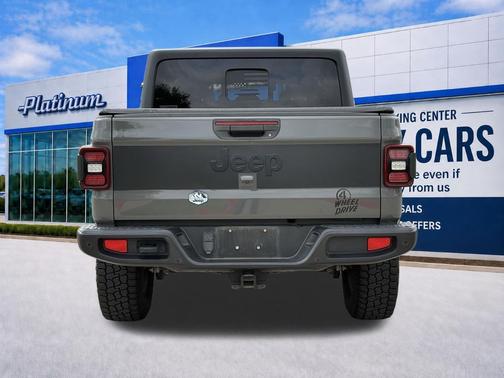 Sting-Gray Clearcoat 2021 Jeep Gladiator Willys 4x4