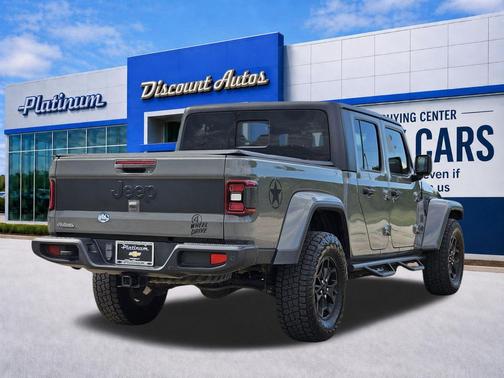 Sting-Gray Clearcoat 2021 Jeep Gladiator Willys 4x4