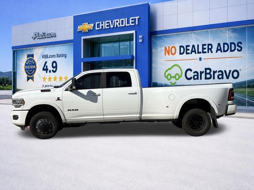 Bright White Clearcoat 2022 RAM 3500 Laramie Crew Cab 4x4 8' Box