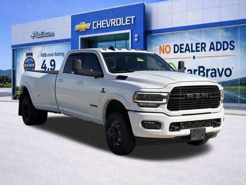 Bright White Clearcoat 2022 RAM 3500 Laramie Crew Cab 4x4 8' Box