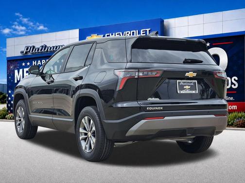 Mosaic Black Metallic 2026 Chevrolet Equinox 1LT