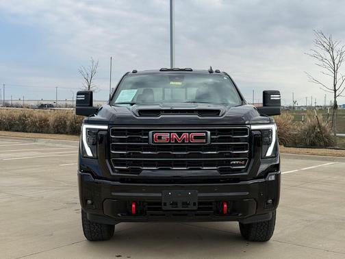 2025 GMC Sierra 2500 AT4