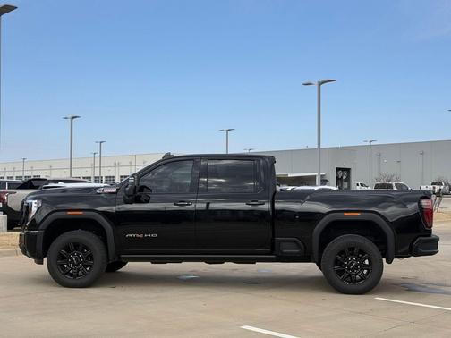 2025 GMC Sierra 2500 AT4
