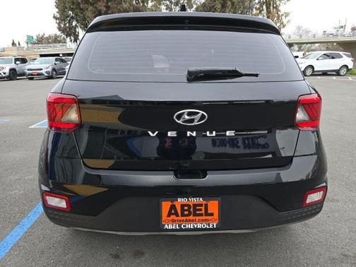 2020 Hyundai VENUE SE