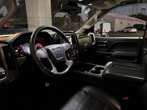 2015 GMC Sierra 2500 Denali