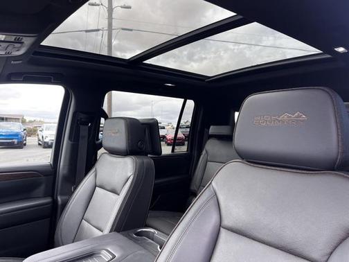 2024 Chevrolet Suburban 4WD High Country
