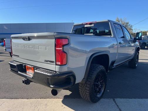 2025 Chevrolet Silverado 2500 4WD Crew Cab Standard Bed ZR2