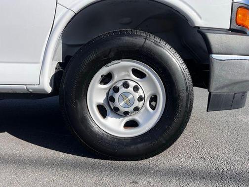 2024 Chevrolet Express 2500 RWD 2500 Regular Wheelbase WT