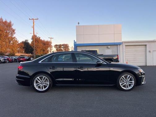 2023 Audi A4 45 S line Premium Plus