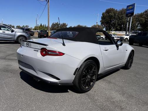 2024 Mazda MX-5 Miata Club