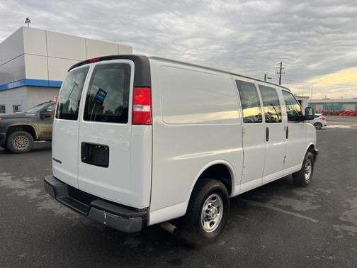 2024 Chevrolet Express 2500 RWD 2500 Regular Wheelbase WT