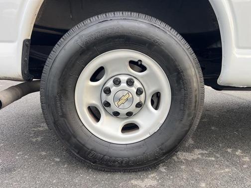 2024 Chevrolet Express 2500 RWD 2500 Regular Wheelbase WT