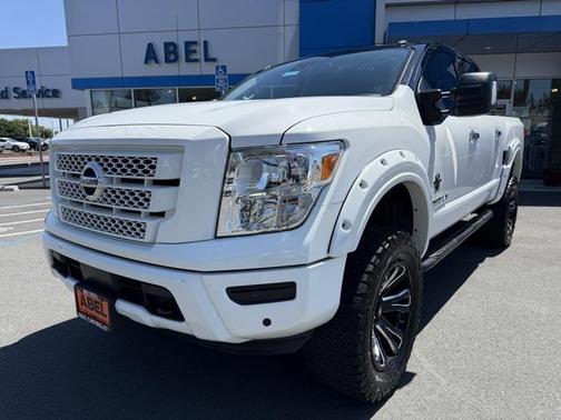 2021 Nissan Titan SV