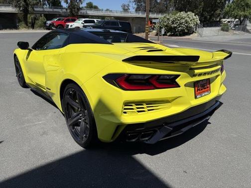 2024 Chevrolet Corvette E-Ray RWD Convertible 2LZ