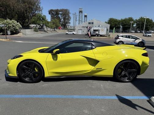 2024 Chevrolet Corvette E-Ray RWD Convertible 2LZ