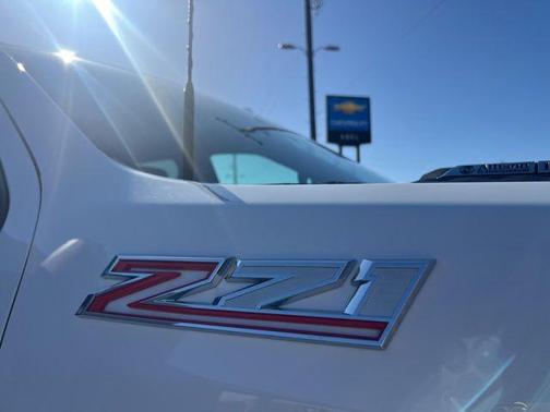 Summit White 2022 Chevrolet Silverado 2500 LTZ