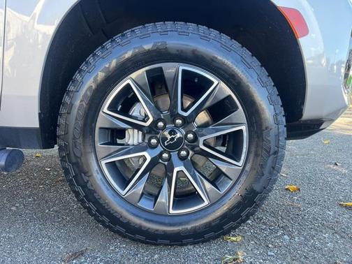 2022 Chevrolet Suburban 4WD Z71
