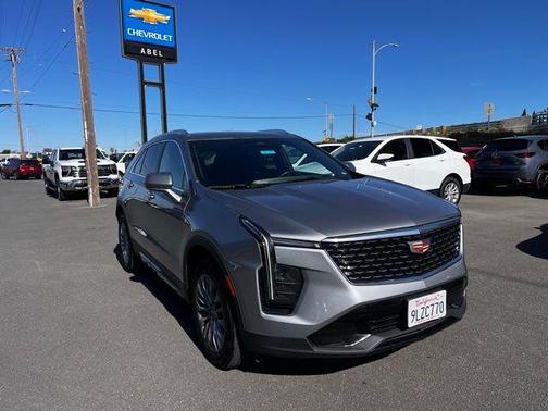 Argent Silver Metallic 2024 Cadillac XT4 Premium Luxury
