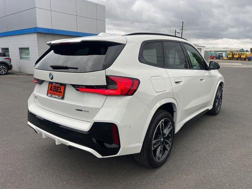 Alpine White 2023 BMW X1 xDrive28i