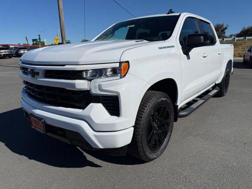 Summit White 2026 Chevrolet Silverado 1500 RST