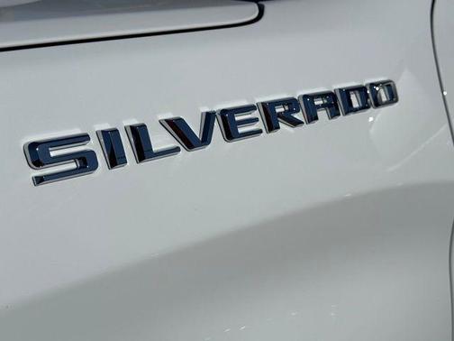 Summit White 2026 Chevrolet Silverado 1500 RST