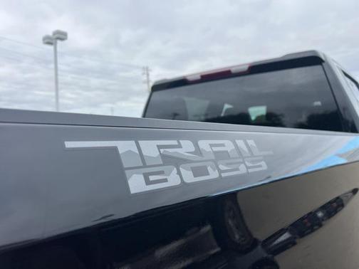 2022 Chevrolet Silverado 1500 Custom Trail Boss
