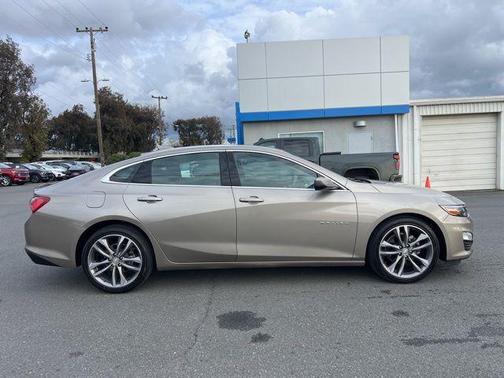 2022 Chevrolet Malibu FWD LT